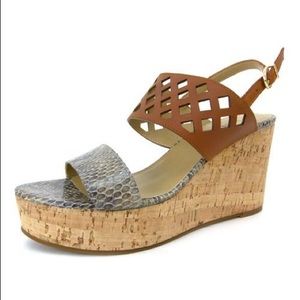 NWT Vaneli Slingback Wedges